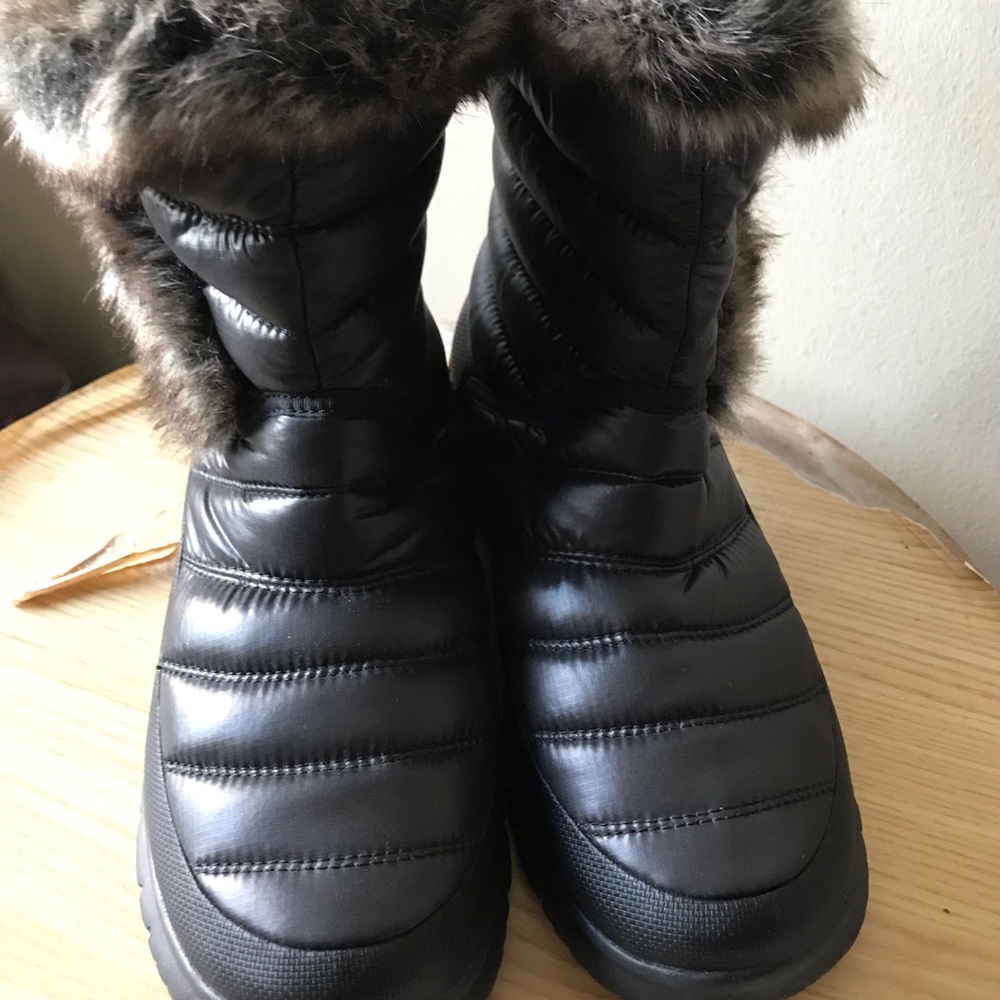 The North Face Black Thermoball Boots SZ 7